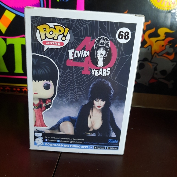 Elvira Funko Pop 68 Diamond 40th Anniversary Icons - Picture 5 of 8